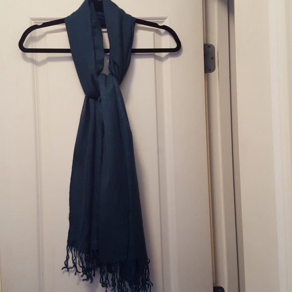 ❤Scarf ❤ - Picture 3 of 3